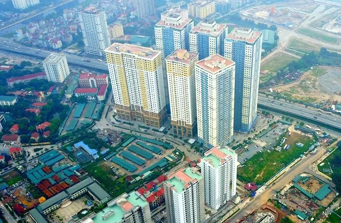Nguồn cung bất động sản hai miền giảm, giá tăng