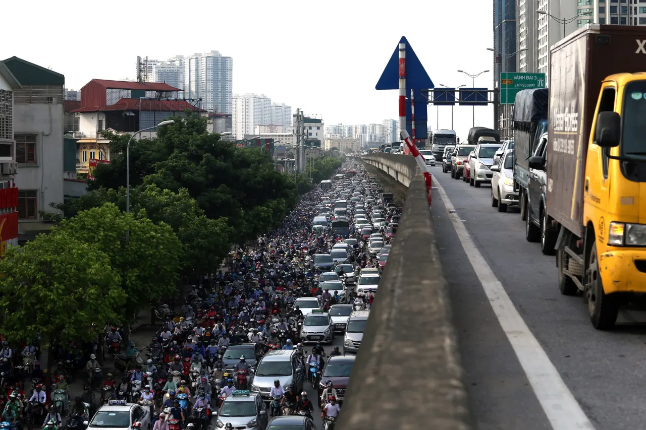 KTS Trần Huy Ánh: Xén vỉa hè, dải phân cách là ý tưởng kém cỏi