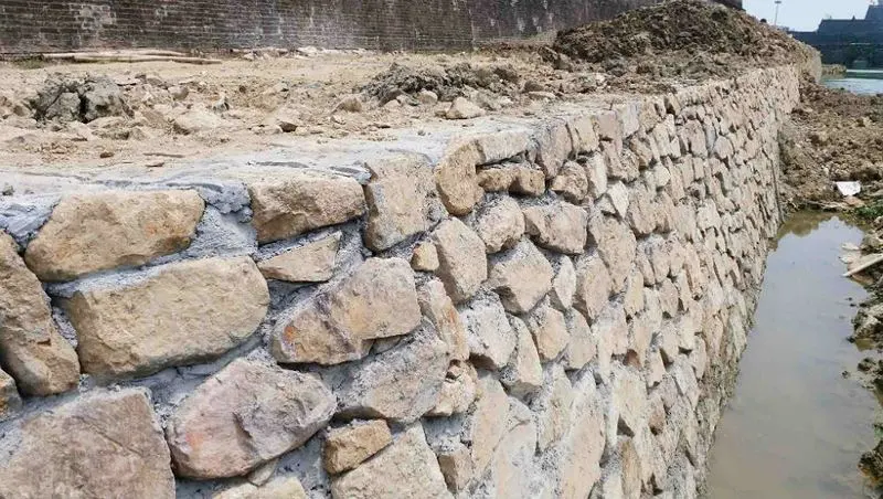 Khắc phục thiếu sót trong tu bổ, tôn tạo… bờ kè Kinh thành Huế