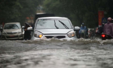 Hà Nội ngập lụt: Lo xài đất nhanh hơn lo thoát nước?