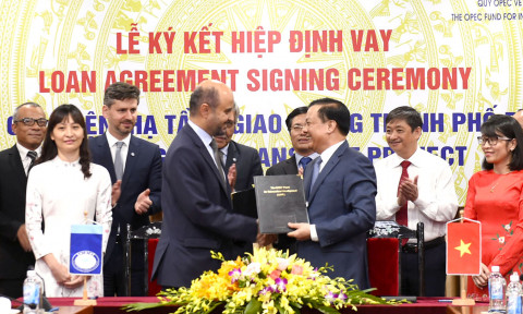 Ký Hiệp định vay 45 triệu USD cải thiện hạ tầng giao thông thành phố Đà Nẵng