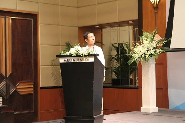 TS Vũ Thành Trung - Viện Khoa học Công nghệ (Bộ Xây dựng) đã trình bày các vấn đề và biện pháp giảm nhẹ thiên tai của Việt Nam