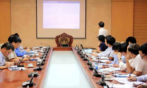 Bộ trưởng Phạm Hồng Hà chủ trì cuộc họp về Dự thảo Quy chuẩn kỹ thuật quốc gia về nhà chung cư