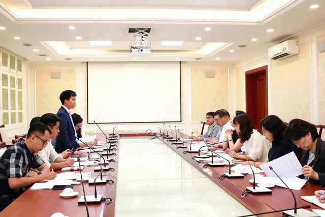 Phó Cục trưởng Cục Quản lý nhà và thị trường BĐS Hà Quang Hưng phát biểu tại cuộc họp