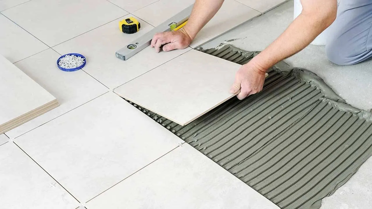 Nên lựa chọn keo dán gạch đá hay hồ dầu và ưu, nhược điểm của 2 nguyên liệu này là gì?