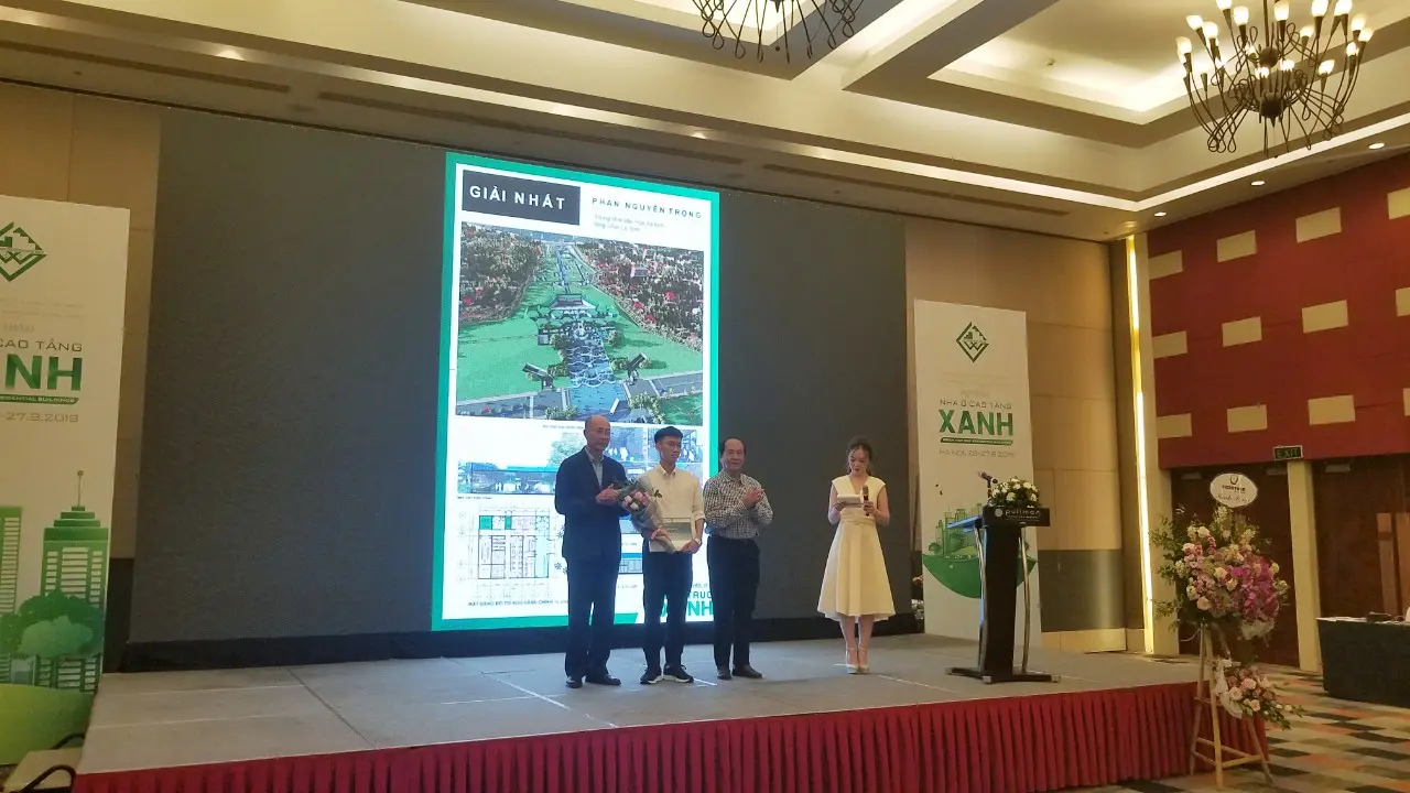 Trao giải thưởng cho đồ án sinh viên giải nhất đạt giải