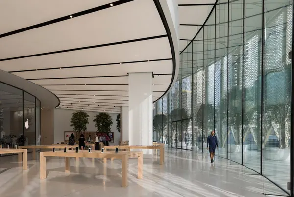 apple-store-dubai-mall-foster-partners-carbon-fibre-uae-3-1