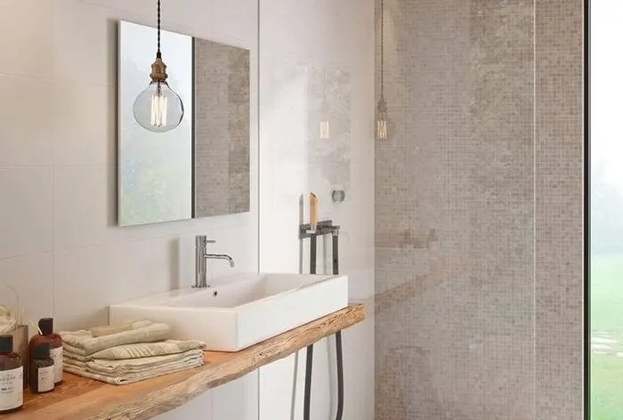 Phòng tắm nhỏ gọn giúp căn hộ thêm diện tích