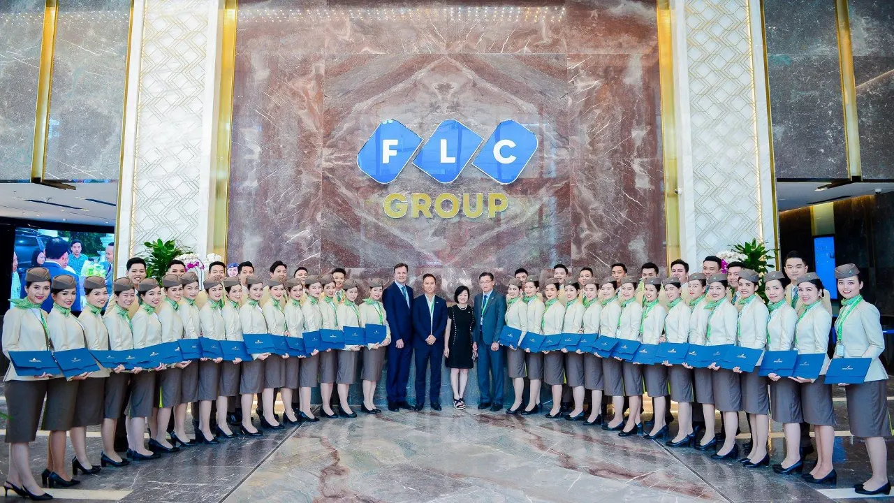 Bức tường đá Đỏ Vân Rồng ấn tượng của FLC STONE tại đại sảnh tòa nhà Bamboo Airways
