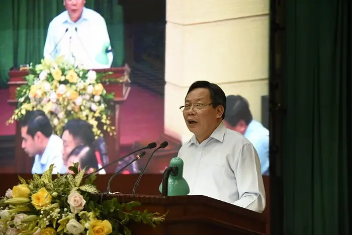Trưởng Ban Tuyên giáo Thành ủy Hà Nội Nguyễn Văn Phong trình bày Nghị quyết 26 của Thành ủy về quản lý nhà chung cư