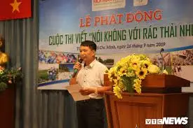 Nhà văn, Đại tá Đặng Vương Hưng - Phó Tổng biên tập Tạp chí điện tử Môi trường và Đô thị Việt Nam