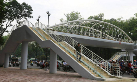 Hà Nội: Cuối năm 2019 có thêm 4 cầu vượt thép cho người đi bộ