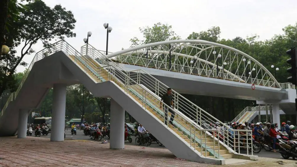 Hà Nội: Cuối năm 2019 có thêm 4 cầu vượt thép cho người đi bộ