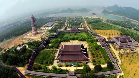 ‘Cơn nghiện’ khu du lịch tâm linh: Cần giám sát, minh bạch…