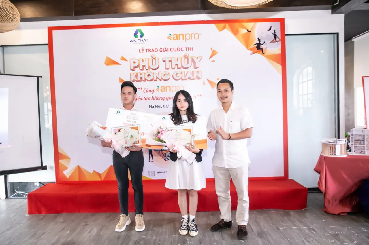 Hai giải nhì được trao cho Lê Quốc Nhật Đăng và Lê Phương Linh