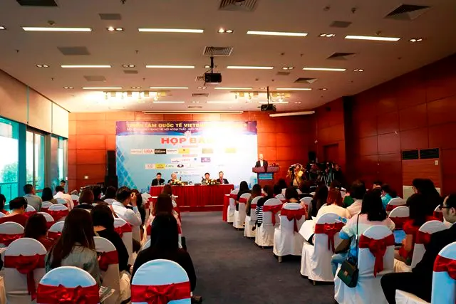 Toàn cảnh buổi họp báo