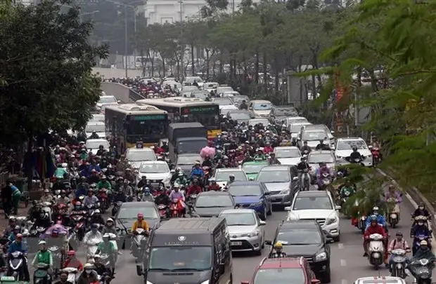 Phát triển giao thông công cộng: Vẫn ‘gập ghềnh’ giải pháp