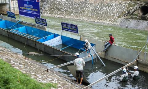 Xử lý sông Tô Lịch: Kiểm soát nguồn xả thải ra sao?