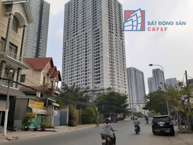 Nhu cầu mua căn hộ vẫn còn khá lớn trên thị trường nhà ở Tp.HCM, đặc biệt ở phân khúc trung cấp. Ảnh: Hạ Vy