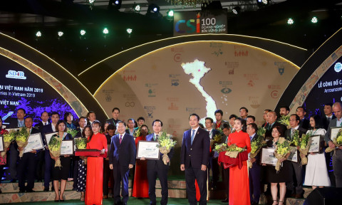 AkzoNobel tiếp tục được vinh danh trong danh sách 100 doanh nghiệp bền vững tại Việt Nam