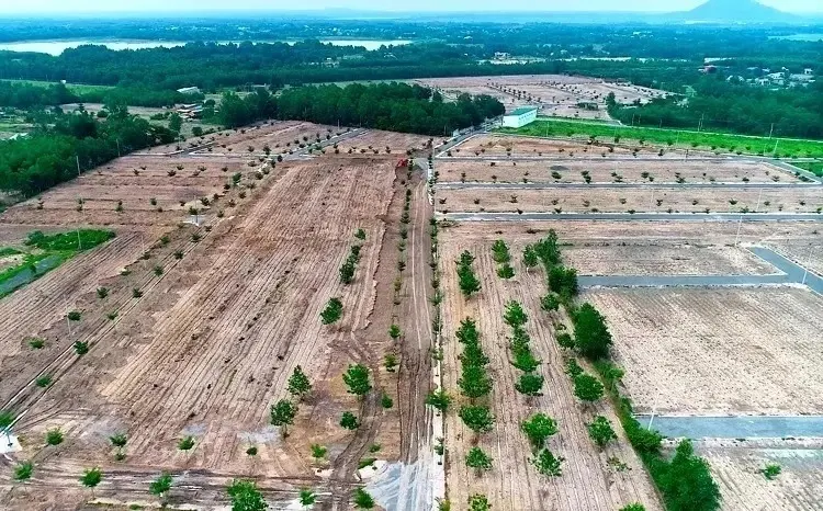 Dự án ‘ma’ gây nhiễu loạn thị trường bất động sản 2019