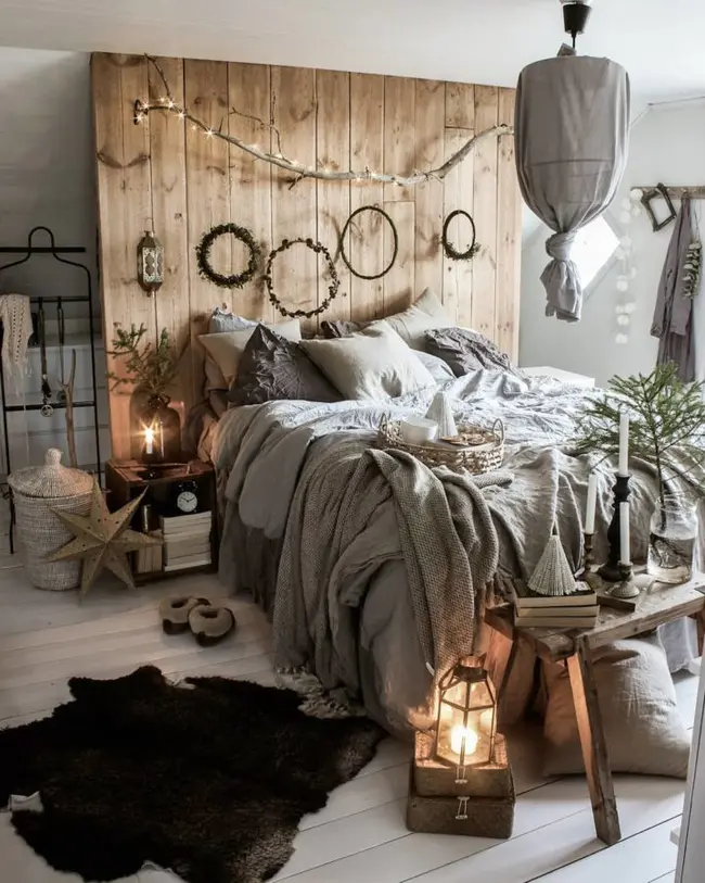 Đầu giường là trung tâm của giường, vì vậy nó sẽ trông tốt và bổ sung cho phần còn lại của căn phòng. Hãy để trí tưởng tượng của bạn chạy tự do và trang trí nó theo ý muốn.