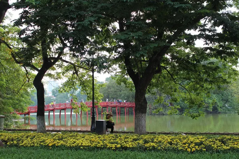 Không gian hồ Hoàn Kiếm