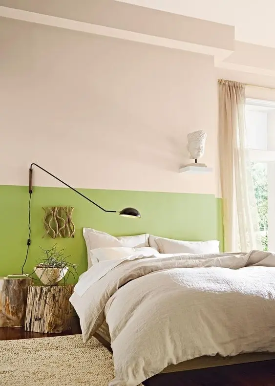Sơn lại phòng ngủ màu xanh cũng là cách hay để bạn decor lại không gian này khi mùa xuân tới