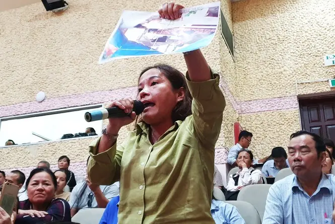 Người dân Thủ Thiêm luôn bức xúc về công tác bồi thường giải phóng mặt bằng trong các cuộc tiếp xúc, đối thoại