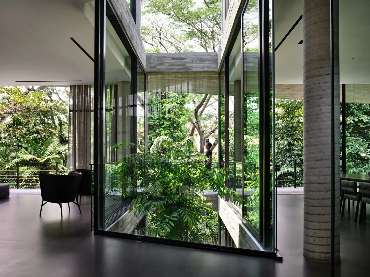 Stark_entrance_foyer