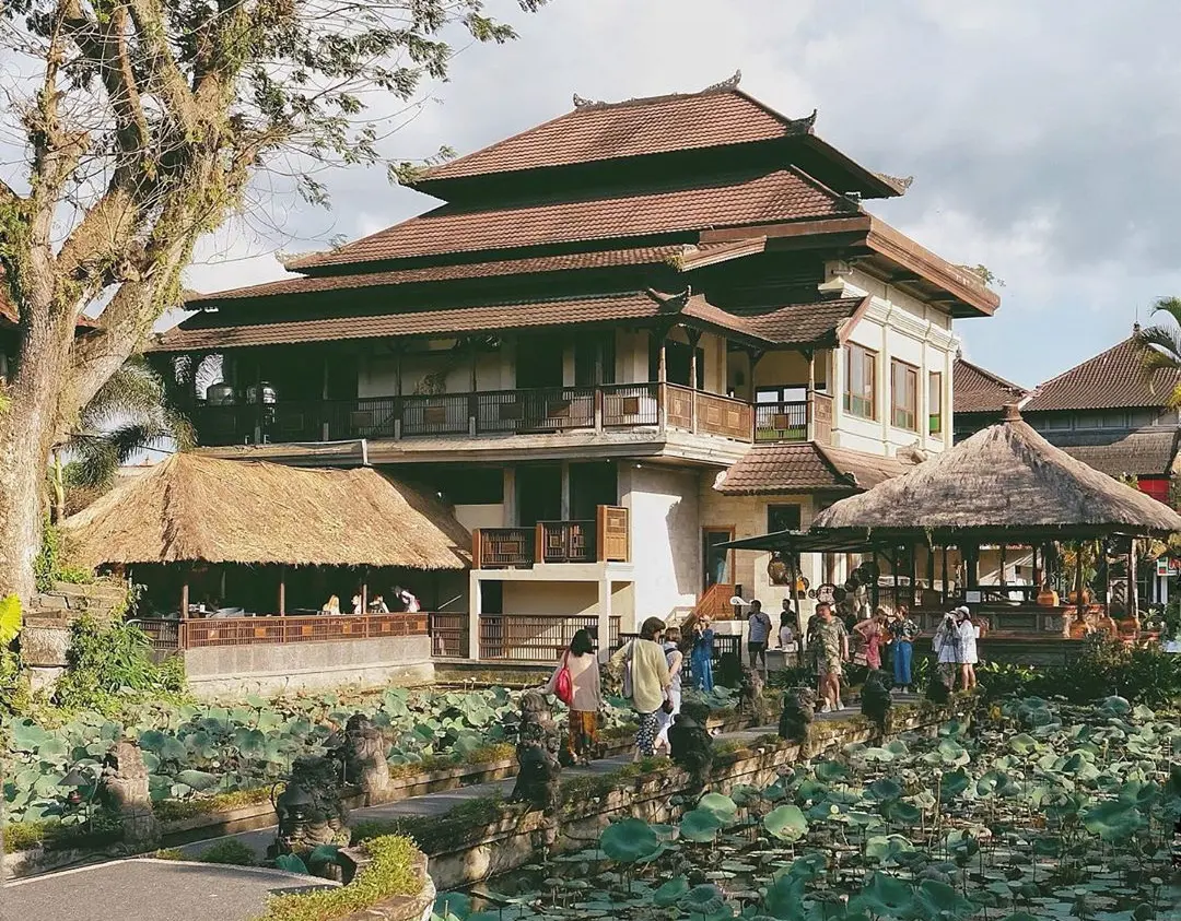 Mục sở thị 5 cửa hàng Starbucks Coffee đẹp nhất châu Á