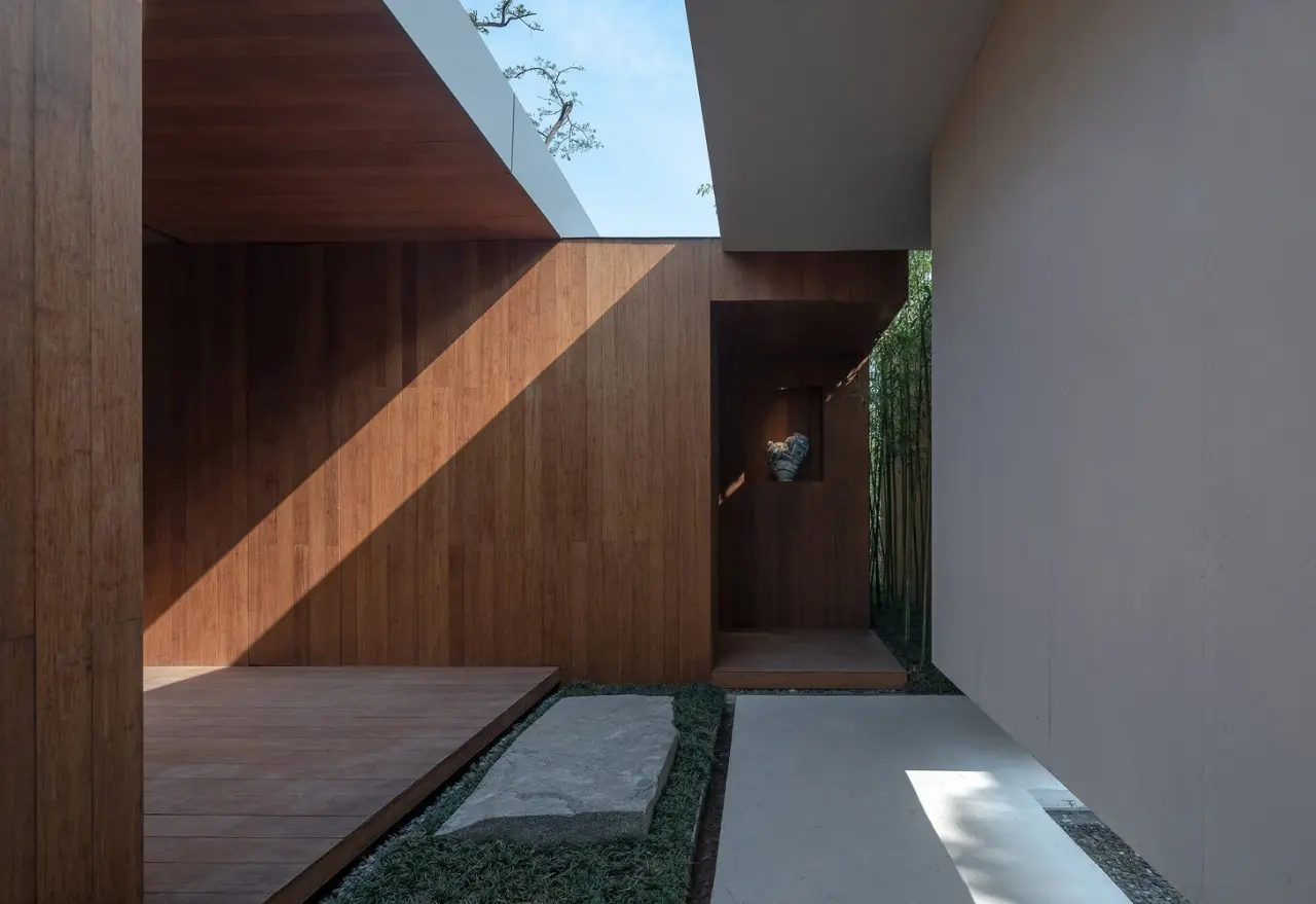 43_水院走道看往书房茶室view_from_the_water_yard_corridor_to_reading_room_and_tearoom