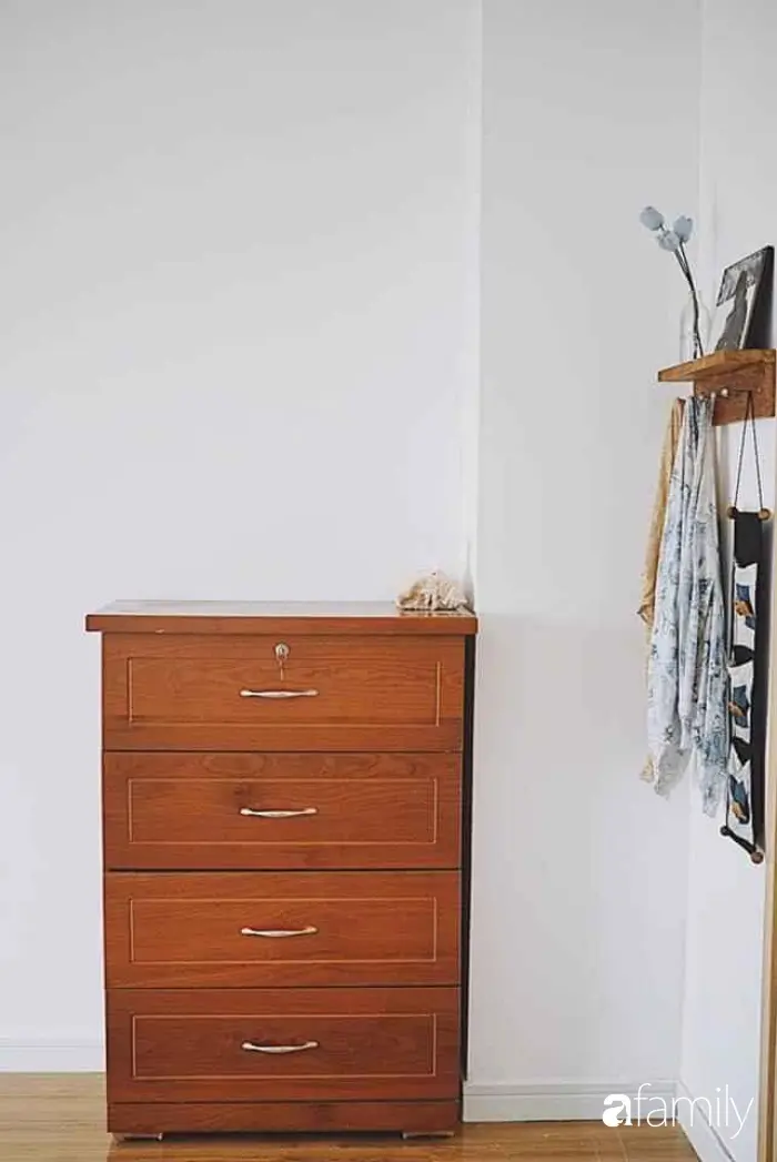 Góc tủ đựng đồ giúp không gian nhỏ gọn đẹp hơn
