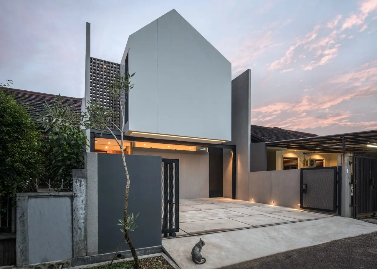 CJ House