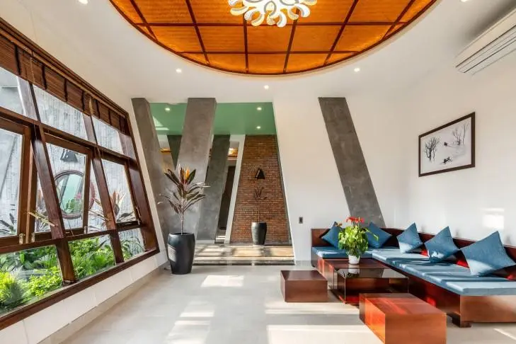 Khu vực phòng khách rộng rãi, đón ánh sáng