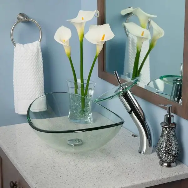 Bồn rửa bằng thủy tinh trong suốt, dễ dàng làm sạch