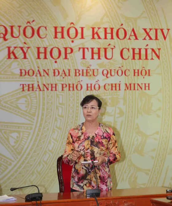 ĐB Nguyễn Thị Quyết Tâm phát biểu tại điểm cầu Đoàn ĐBQH TPHCM. Ảnh: DŨNG PHƯƠNG