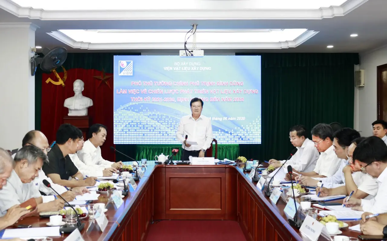 Phó Thủ tướng Trịnh Đình Dũng chủ trì buổi làm việc về Chiến lược Phát triển vật liệu xây dựng Việt Nam thời kỳ 2021 – 2030, định hướng đến năm 2050