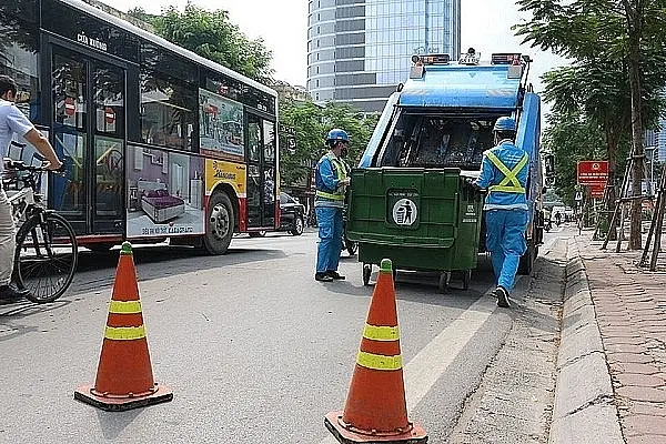 Hà Nội: Tăng cường quản lý, thu gom, vận chuyển và xử lý rác sinh hoạt