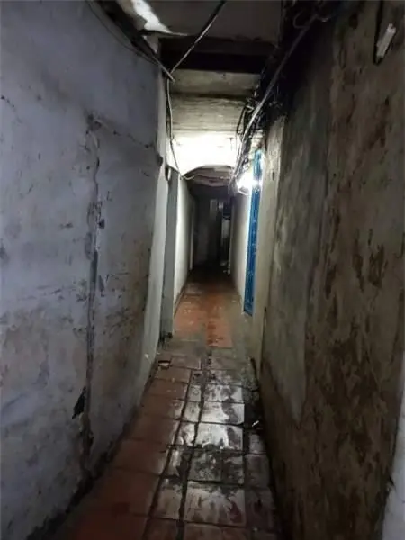Ngôi nhà phố cổ rộng 24m2 nằm trong căn ngõ hẹp sâu hun hút