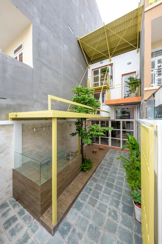 Gia đình chỉ có 3 thành viên nên diện tích sàn sử dụng không quá lớn