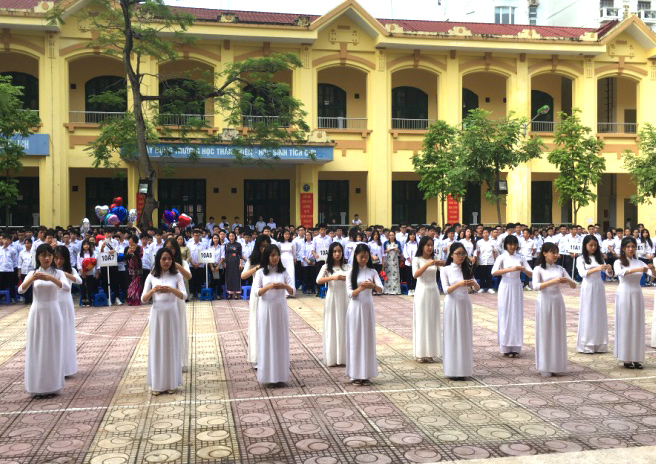 Khắc phục nghịch lý xây dựng trường học