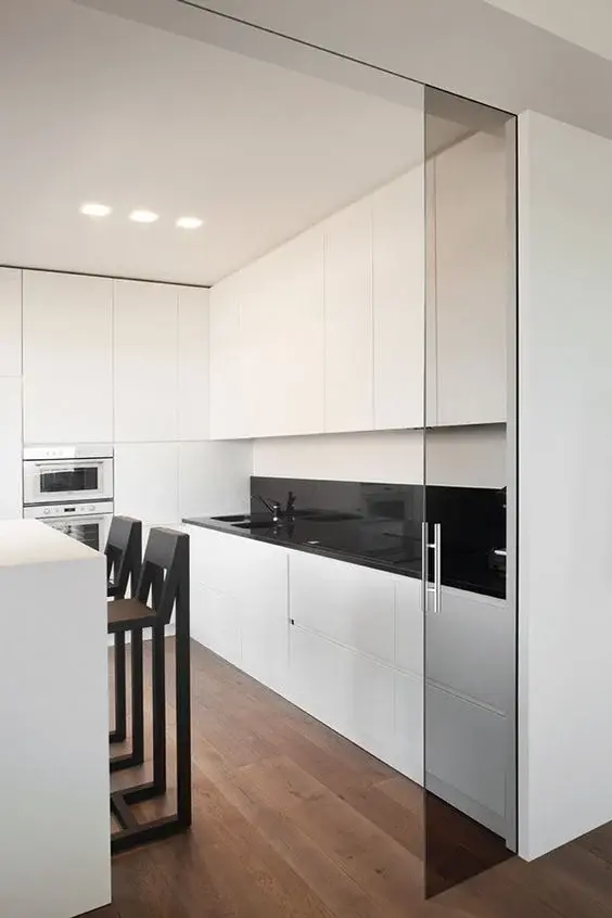imgs.emdep.vn-Share-Image-2020-06-17-4b-ways-to-make-your-small-bto-hdb-kitchen-look-luxurious-spacious-094213203
