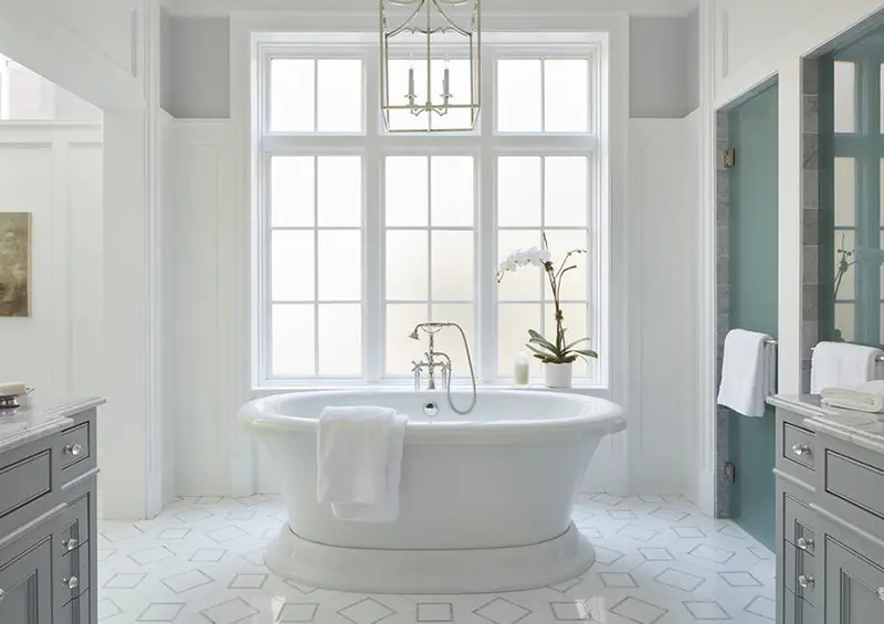 Mẫu bồn tắm oval với kích thước nhỏ xinh rất thích hợp với những gia đình có diện tích phòng tắm eo hẹp