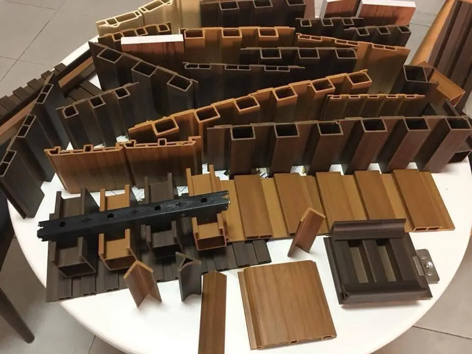 Gỗ nhựa plawood là loại vật liệu mới trên thị trường hiện nay. Vậy gỗ nhựa plawood là gì? Gỗ nhựa plawood có ứng dụng như thế nào trong thiết kế nội - ngoại thất? Hãy cùng tìm hiểu về gỗ nhựa plawood qua bài viết dưới đâ