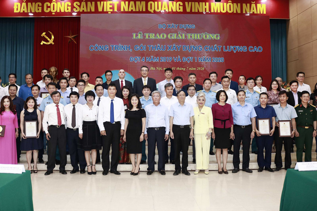 Trao Giải thưởng Công trình, Gói thầu xây dựng chất lượng cao Đợt 4 năm 2019 và Đợt 1 năm 2020