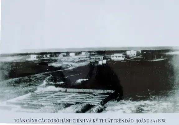 Các cơ sở hành chính và kỹ thuật trên đảo Hoàng Sa năm 1938. Ảnh tư liệu