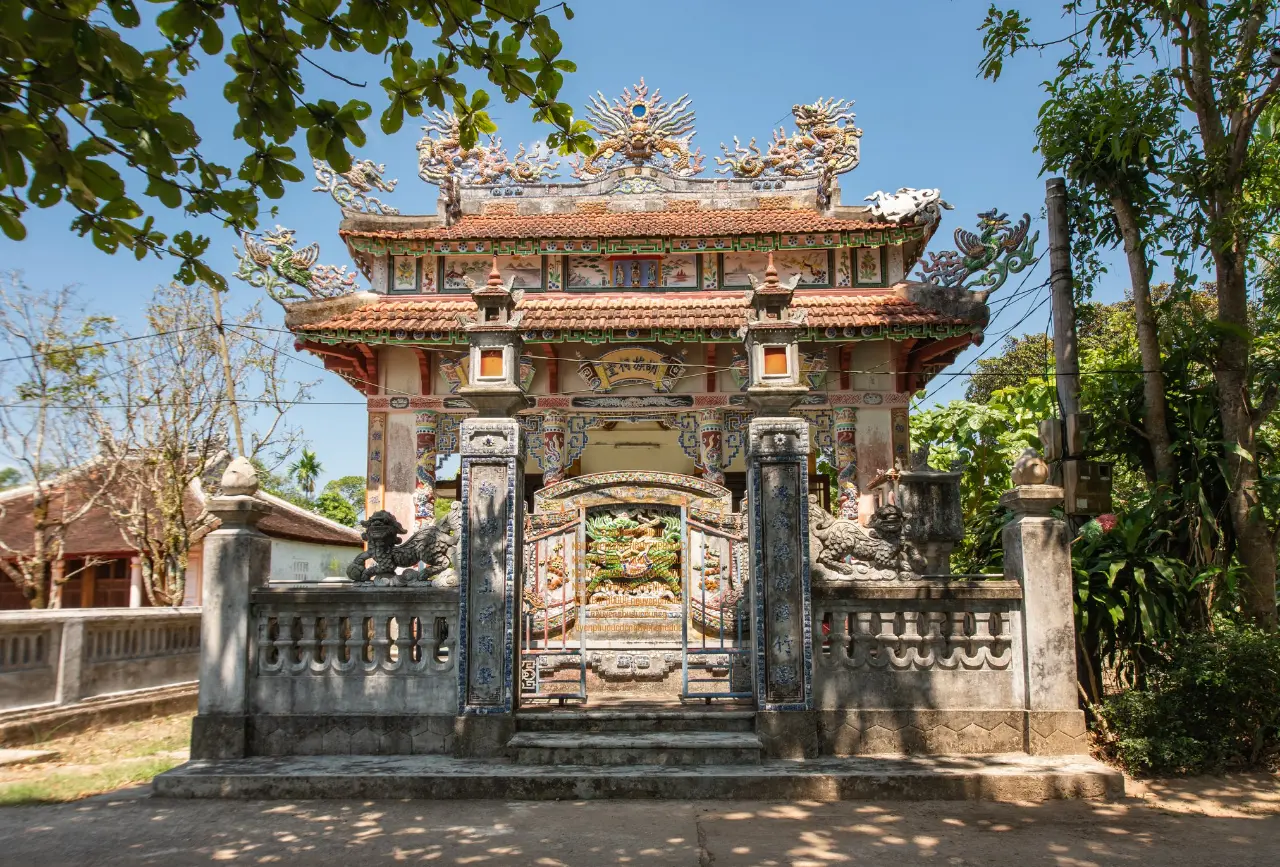 Nhà thờ họ Hồ 3 chi nhánh ở làng Phước Tích, Huế