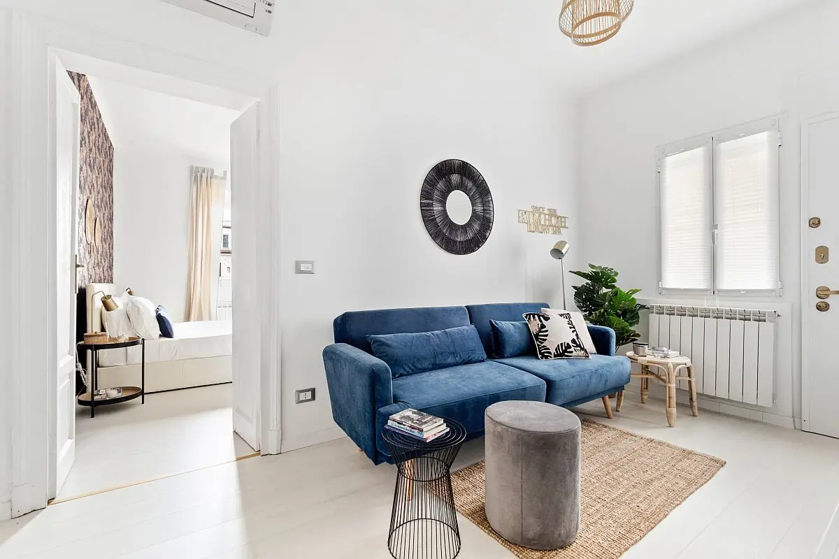 Bạn có thể lựa chọn sofa với gam màu mà mình yêu thích, hài hòa với tông nền