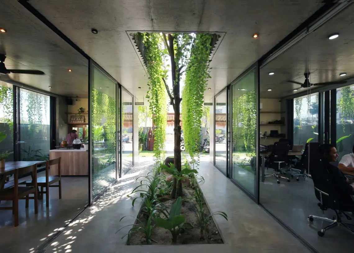 00_FI_15_SKB_House_Entrance-1140x815